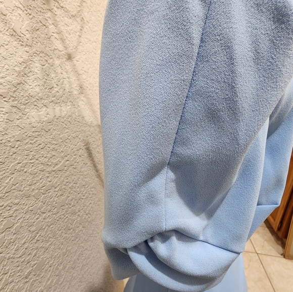 Dkny Women's Twisted Waistband Puff-Sleeve Sheath Dress, Light Blue. SIZE 2 - Picture 2 of 9
